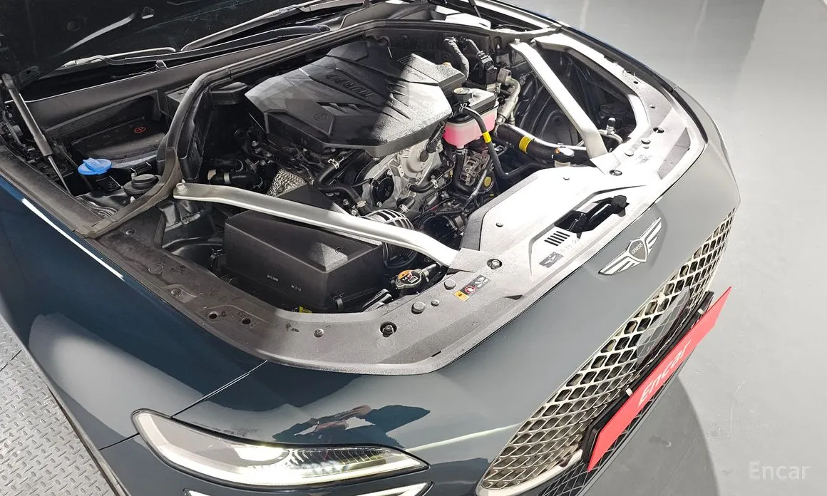 Фото 6 - Genesis G70