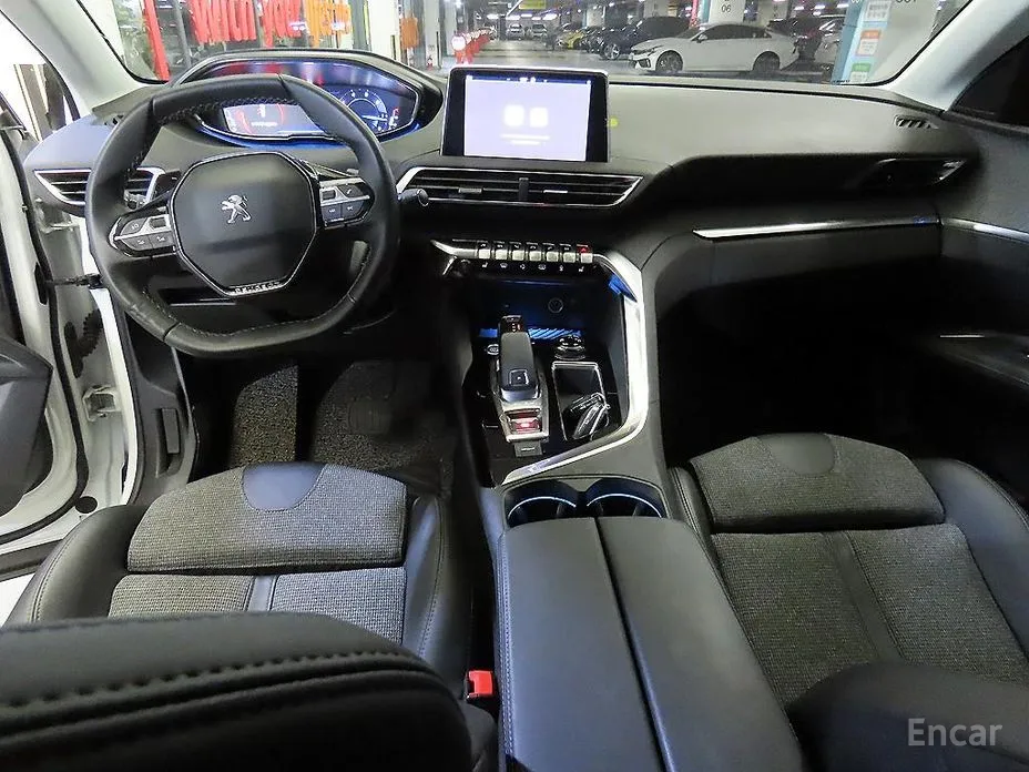 Фото 10 - Peugeot 3008