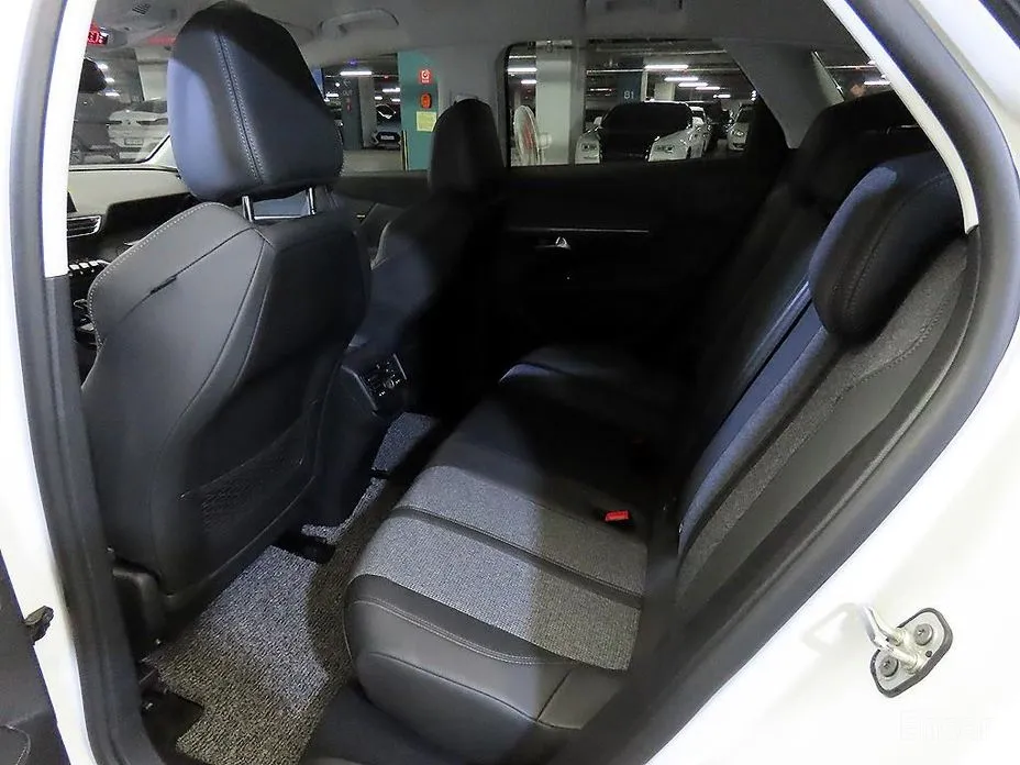 Фото 7 - Peugeot 3008