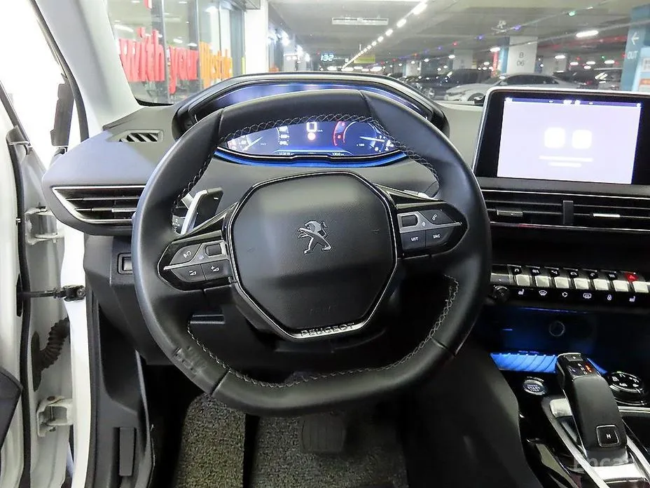 Фото 8 - Peugeot 3008