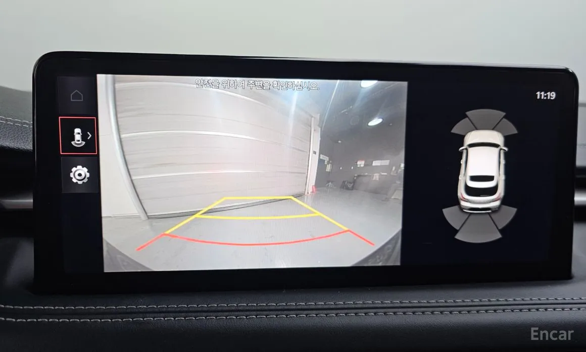 Фото 16 - Genesis G70