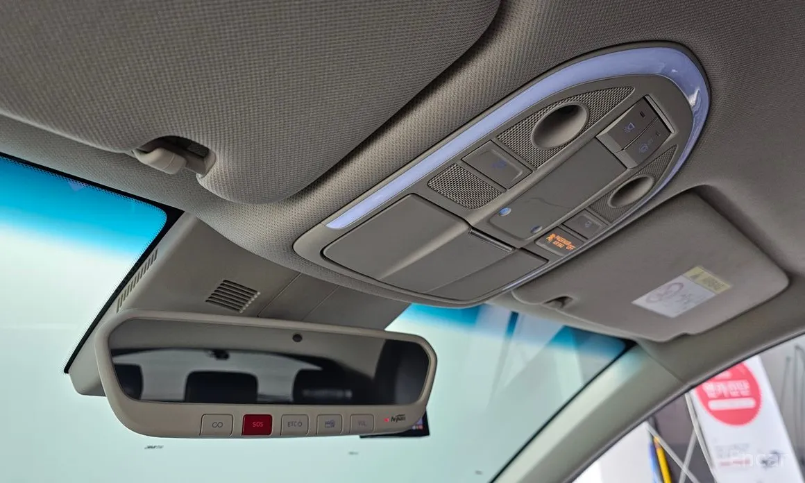 Фото 18 - Genesis G70