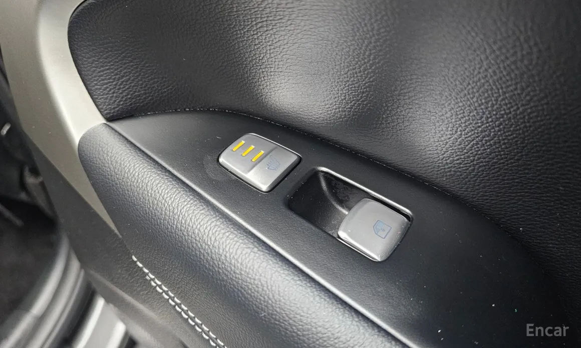 Фото 19 - Genesis G70