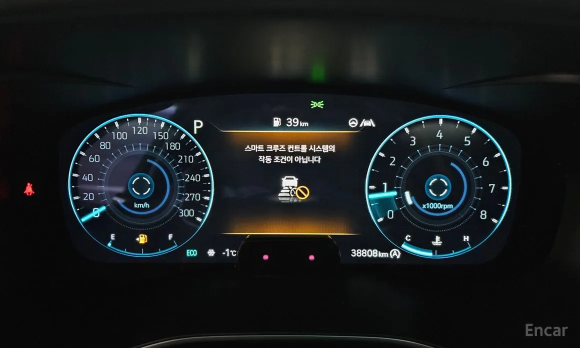 Фото 8 - Genesis G70