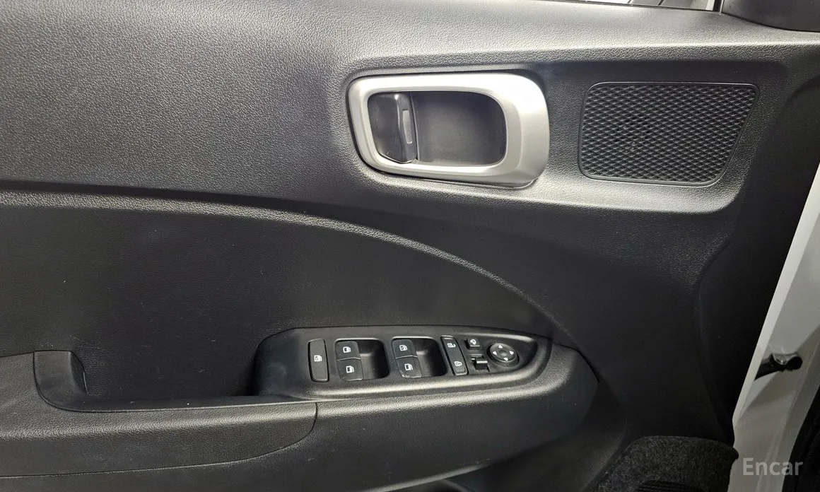 Фото 17 - Hyundai Venue