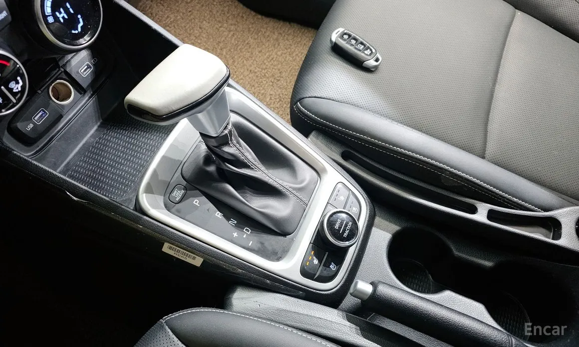 Фото 9 - Hyundai Venue