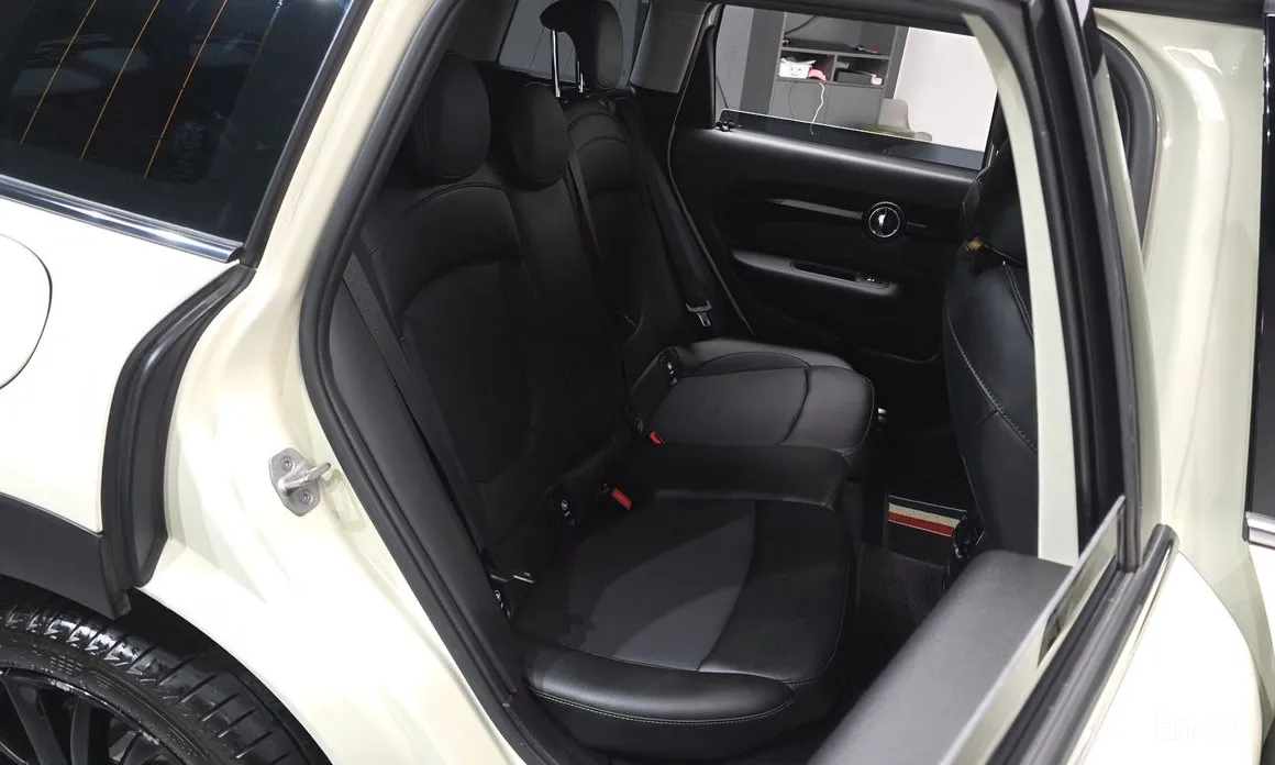 Фото 12 - Mini Clubman