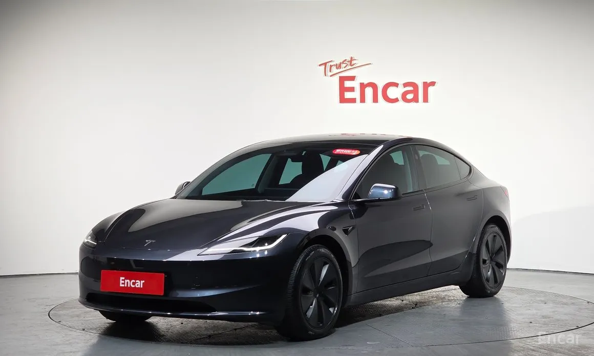 Фото 1 - Tesla Model 3