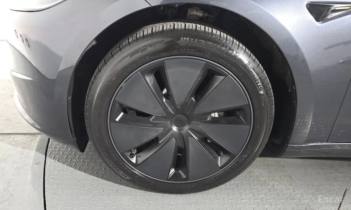 Фото 5 - Tesla Model 3