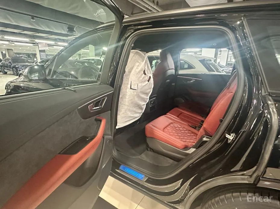 Фото 11 - Audi SQ7