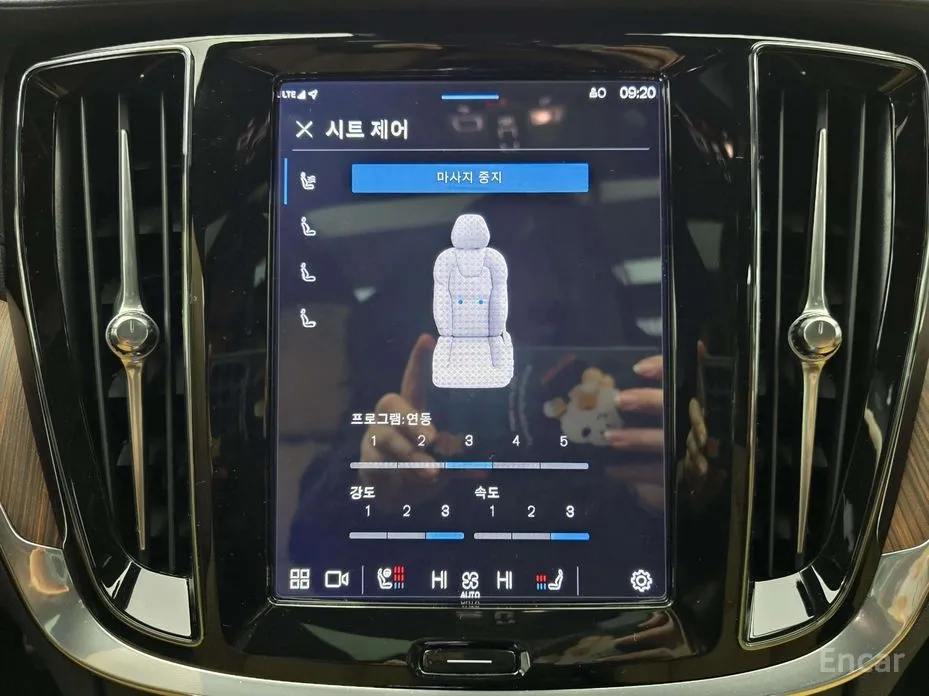 Фото 14 - Volvo V60