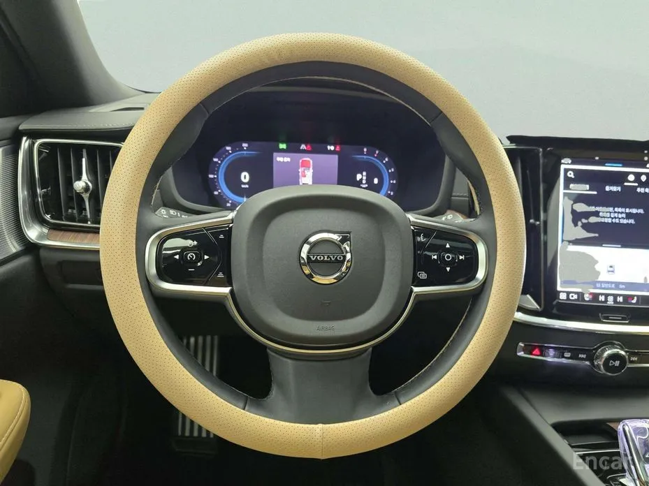 Фото 9 - Volvo V60