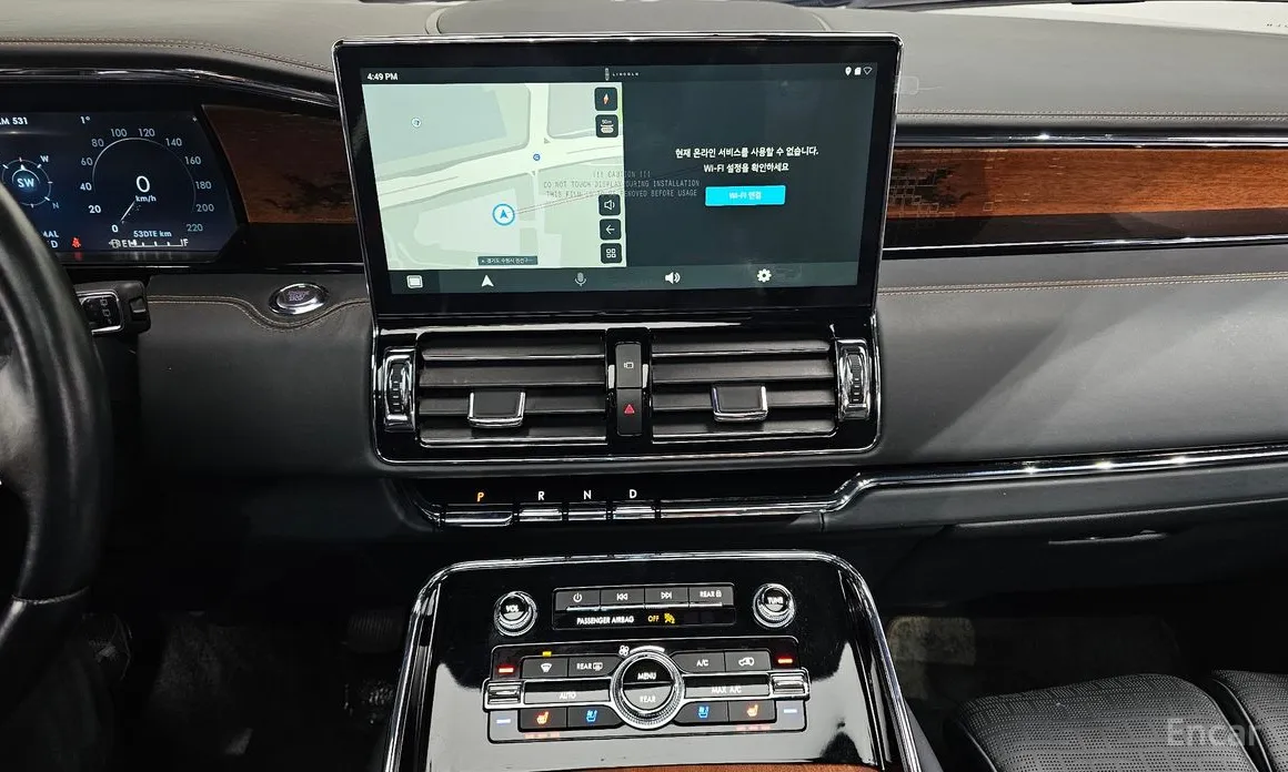 Фото 14 - Lincoln Navigator