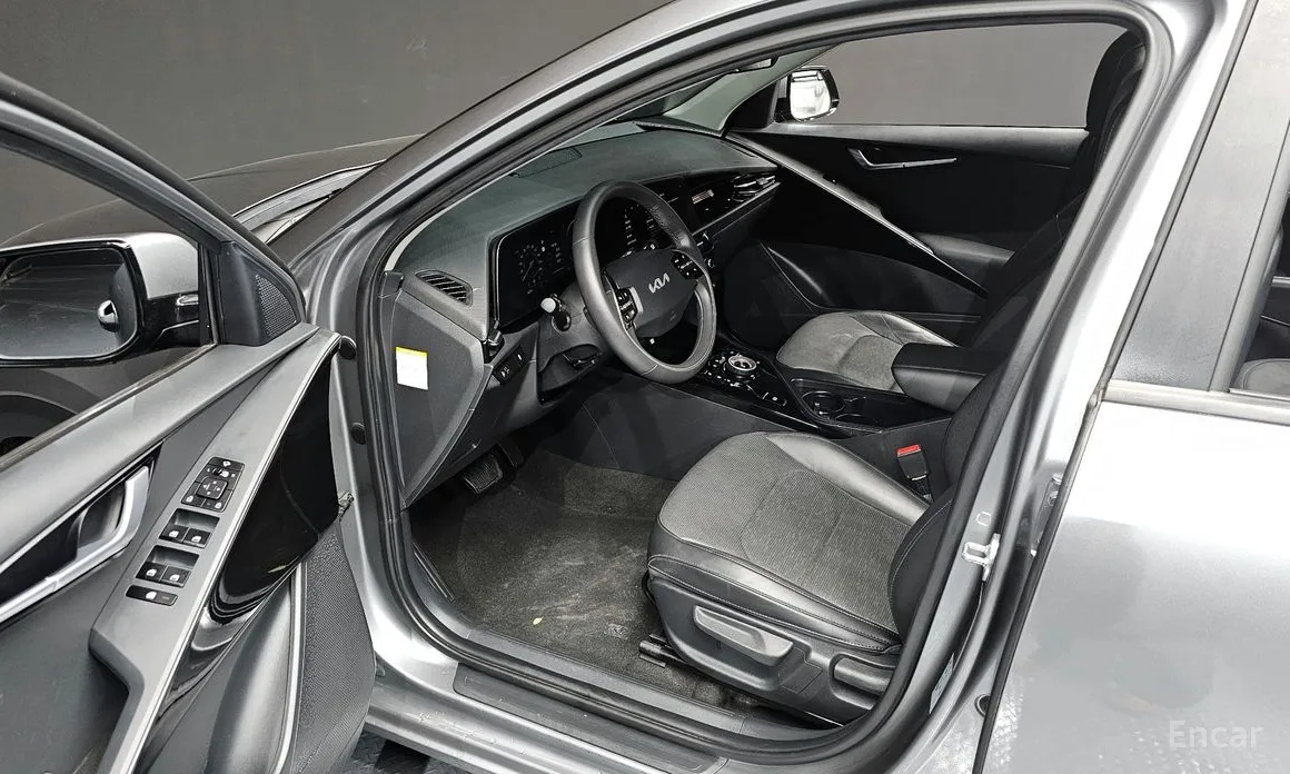 Фото 10 - Kia Niro