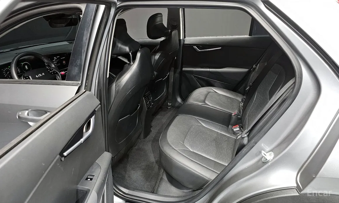 Фото 11 - Kia Niro