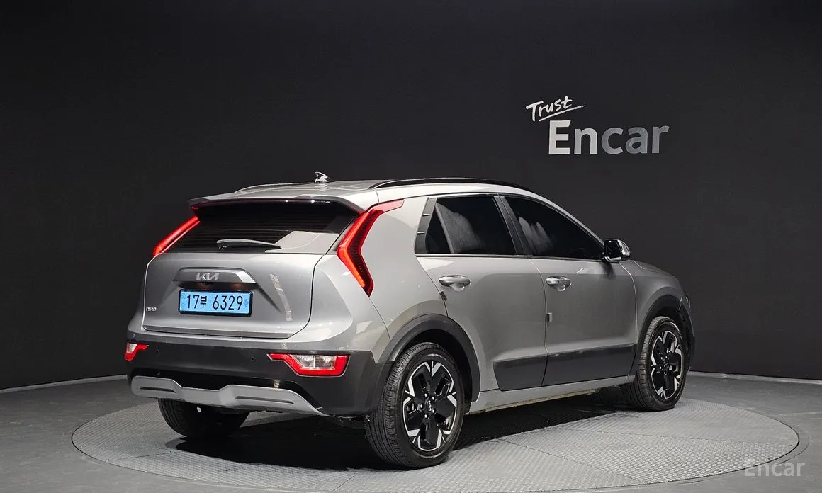 Фото 2 - Kia Niro