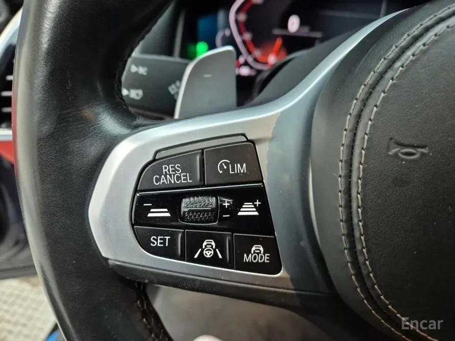 Фото 17 - BMW 8 Series