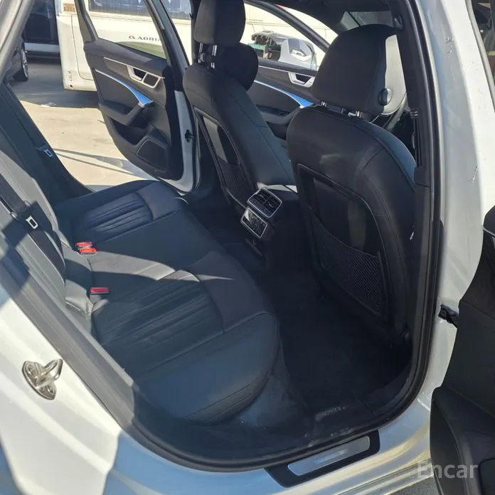 Фото 12 - Audi A6