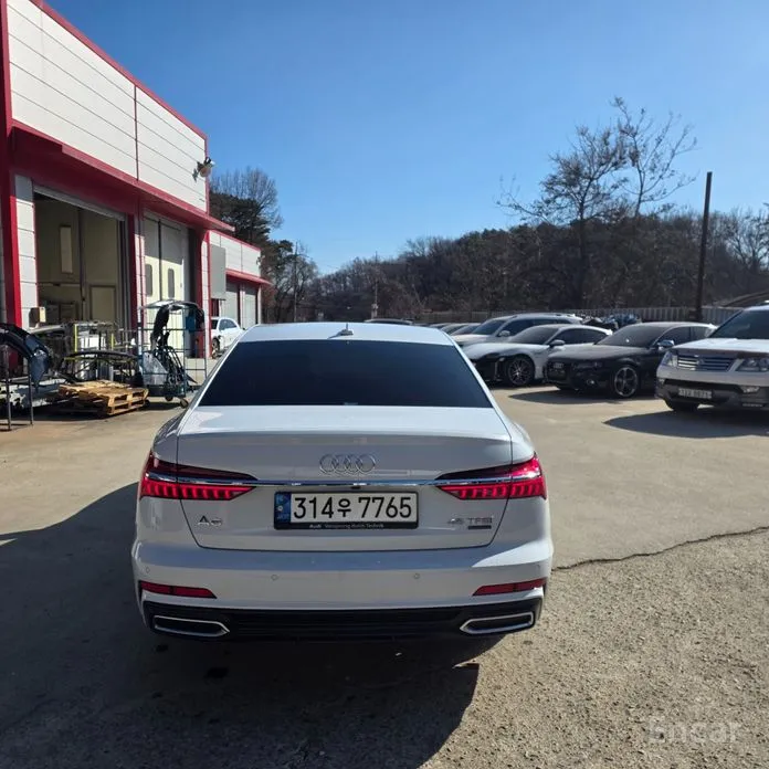 Фото 5 - Audi A6