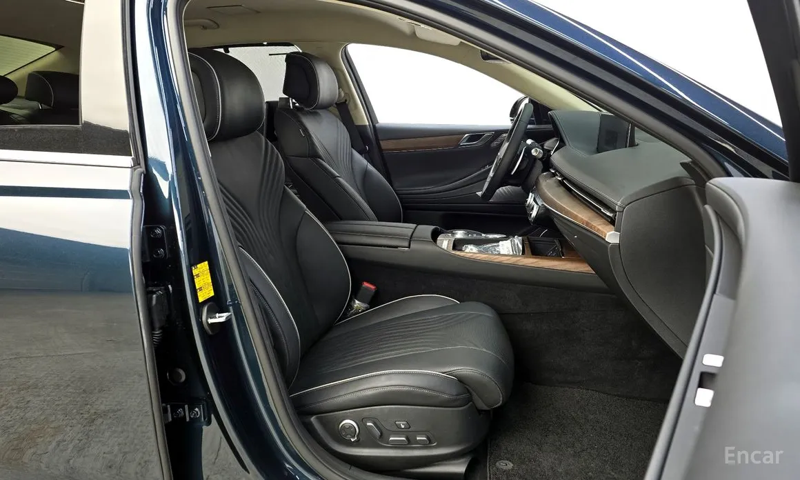 Фото 10 - Genesis G80