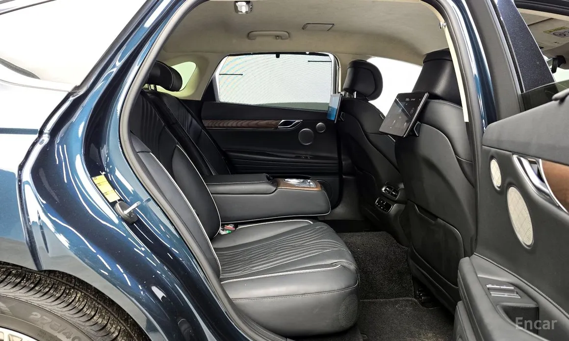 Фото 12 - Genesis G80