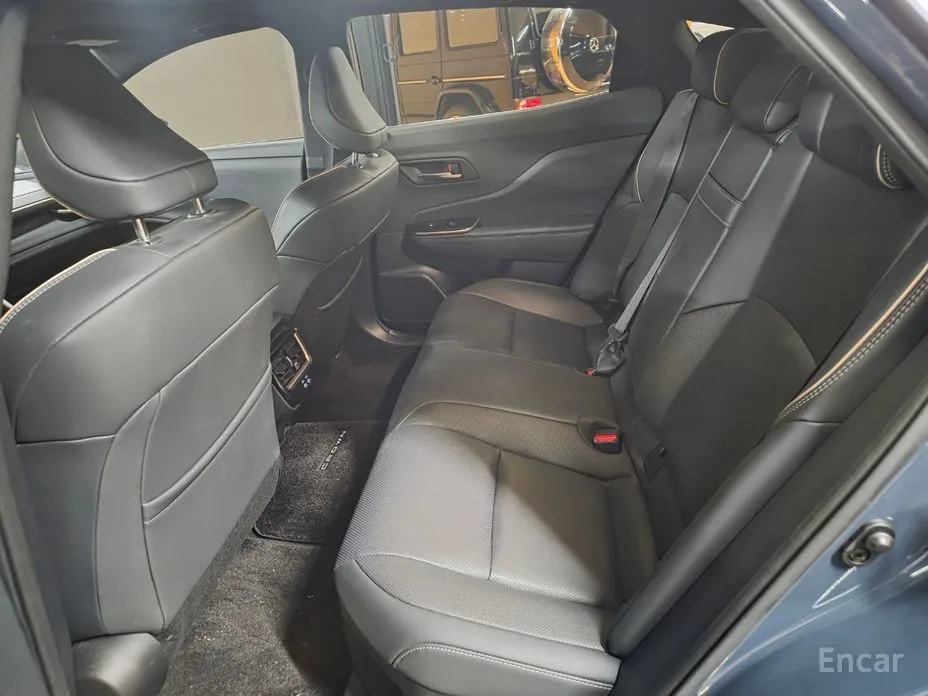 Фото 7 - Toyota Crown