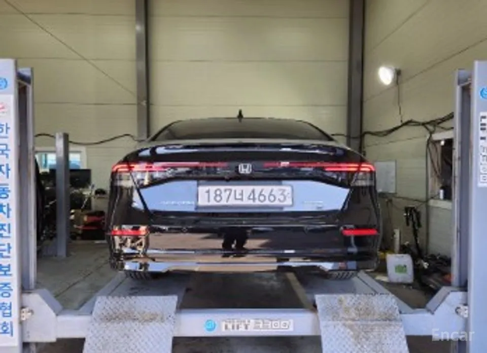 Фото 2 - Honda Accord