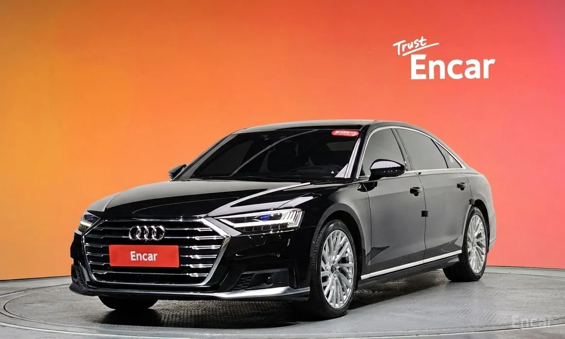 Фото 1 - Audi A8