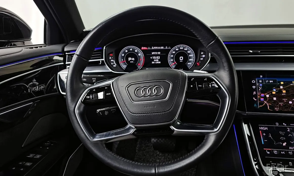 Фото 13 - Audi A8