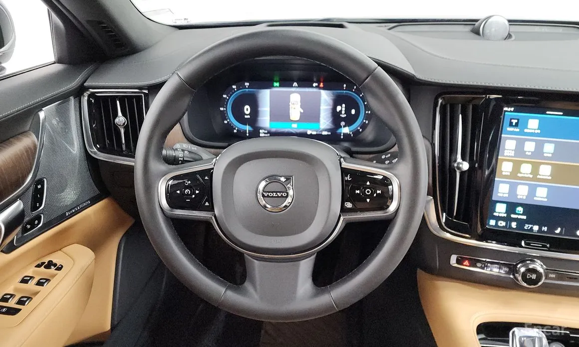 Фото 13 - Volvo S90