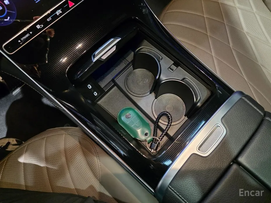 Фото 14 - Mercedes-Benz EQE