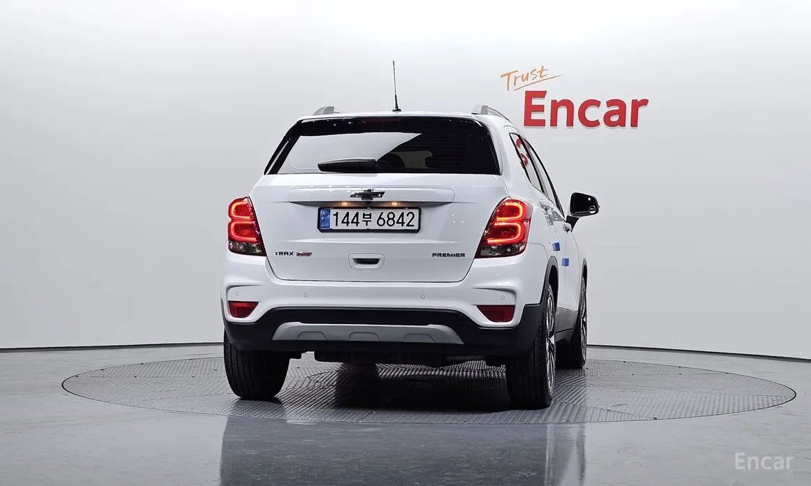 Фото 4 - Chevrolet Trax