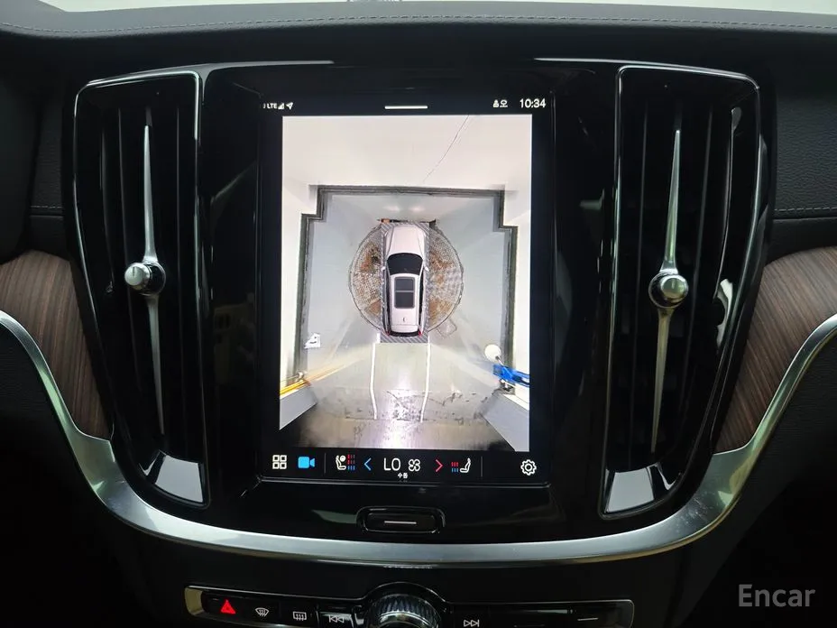 Фото 14 - Volvo V60