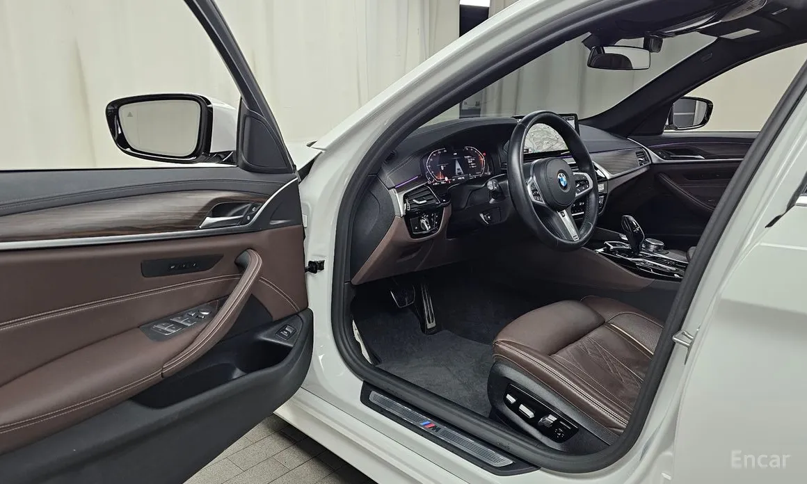 Фото 10 - BMW 5 Series