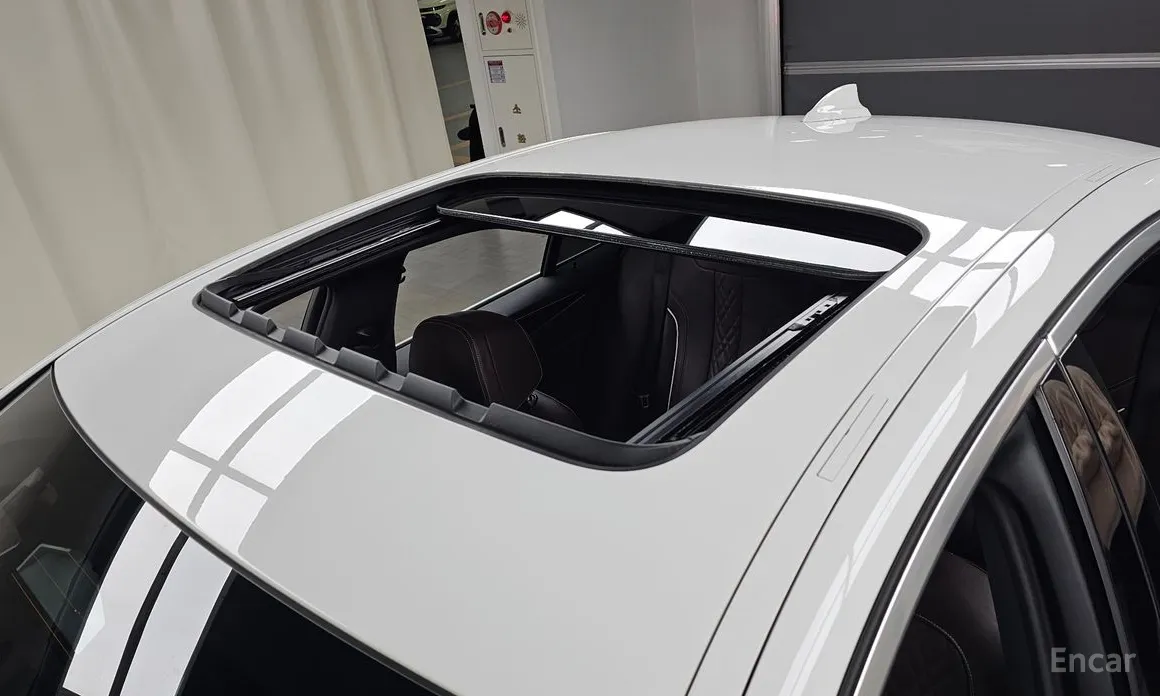 Фото 19 - BMW 5 Series