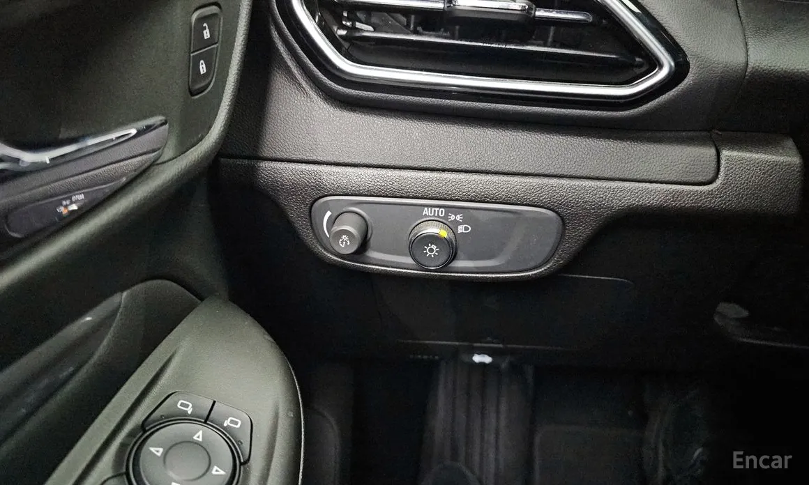 Фото 20 - Chevrolet Bolt EUV