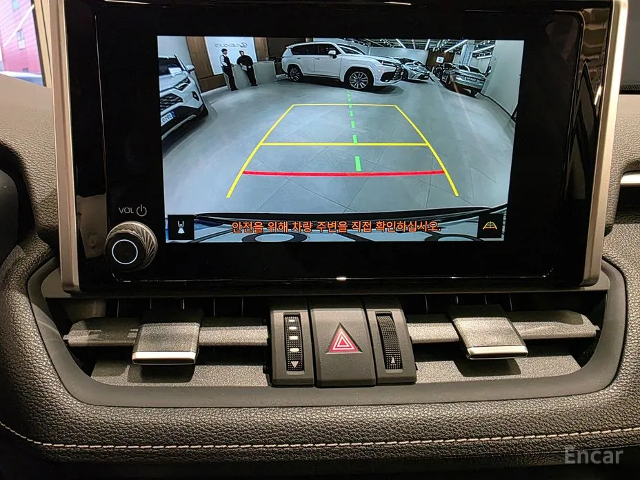 Фото 14 - Toyota RAV4