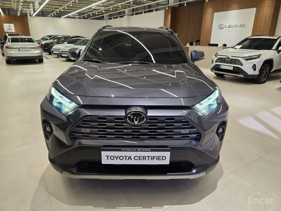 Фото 3 - Toyota RAV4