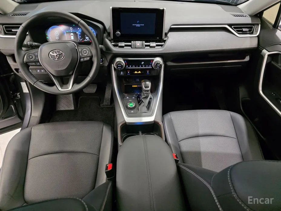 Фото 7 - Toyota RAV4