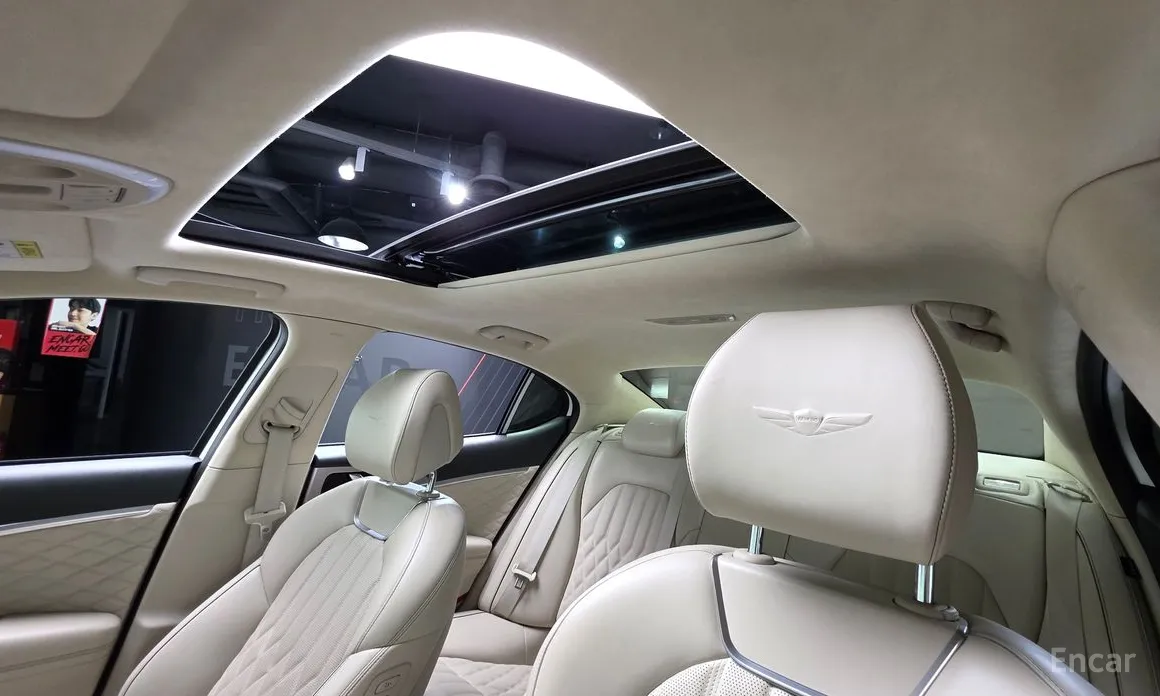 Фото 17 - Genesis G70