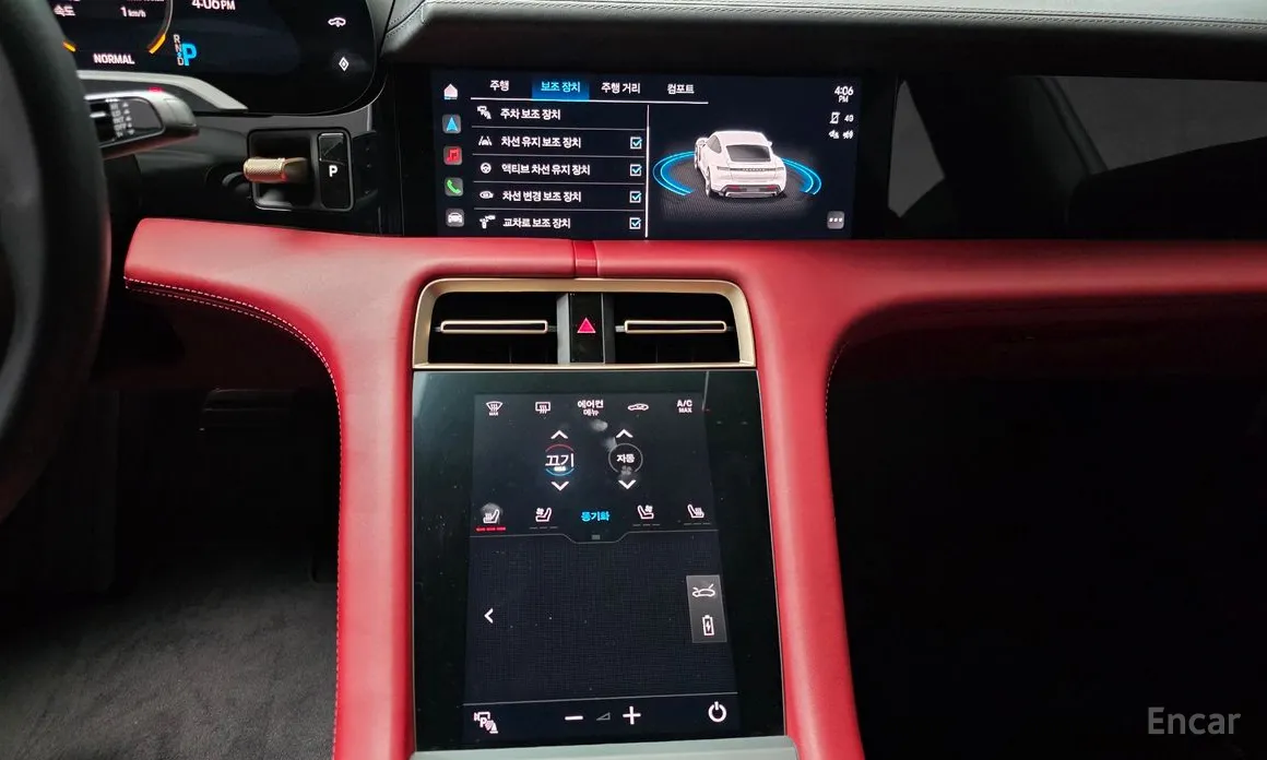 Фото 14 - Porsche Taycan