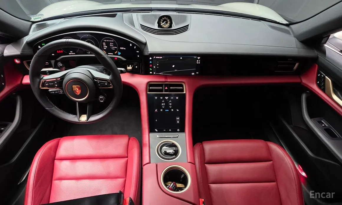 Фото 7 - Porsche Taycan