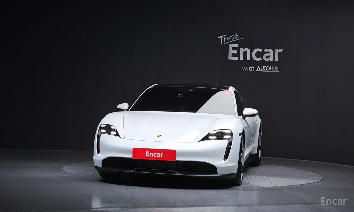 Фото 3 - Porsche Taycan