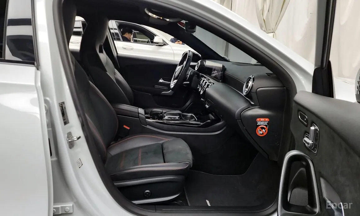 Фото 11 - Mercedes-Benz A-Class