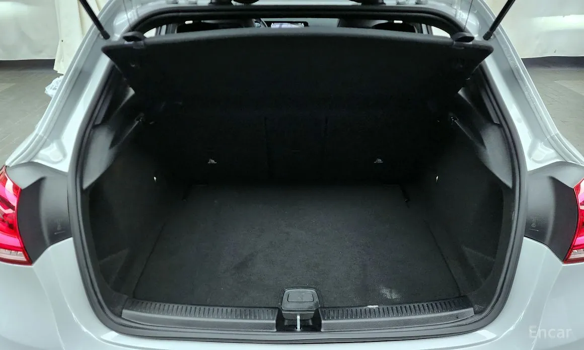 Фото 20 - Mercedes-Benz A-Class