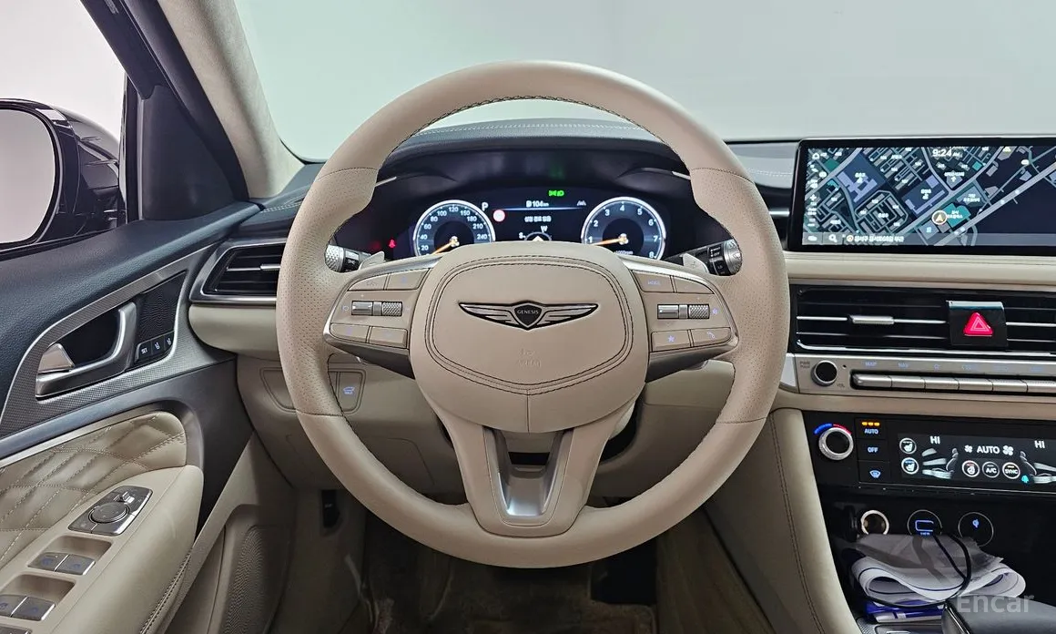 Фото 13 - Genesis G70