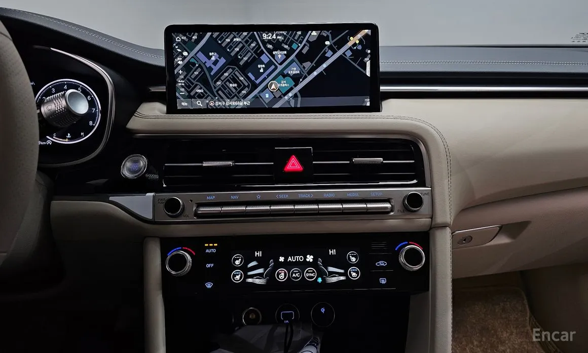 Фото 14 - Genesis G70