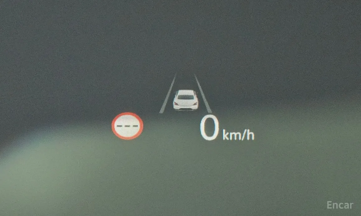 Фото 16 - Genesis G70