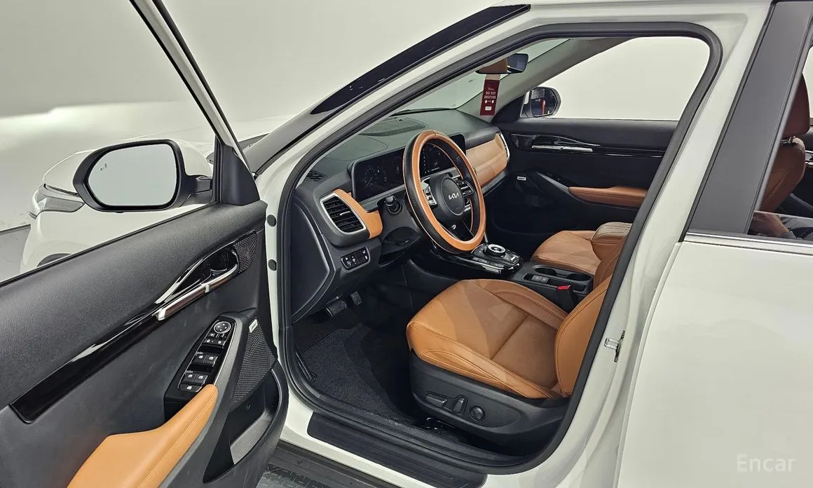 Фото 11 - Kia Seltos