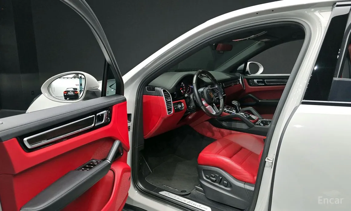 Фото 10 - Porsche Cayenne